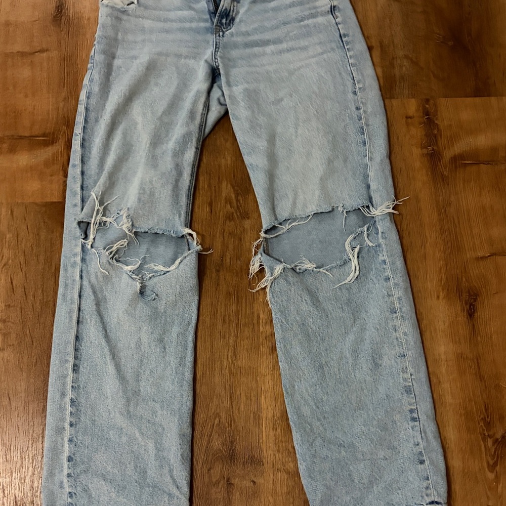 American Eagle Outfitters Women's Light Blue Straight Leg Jeans